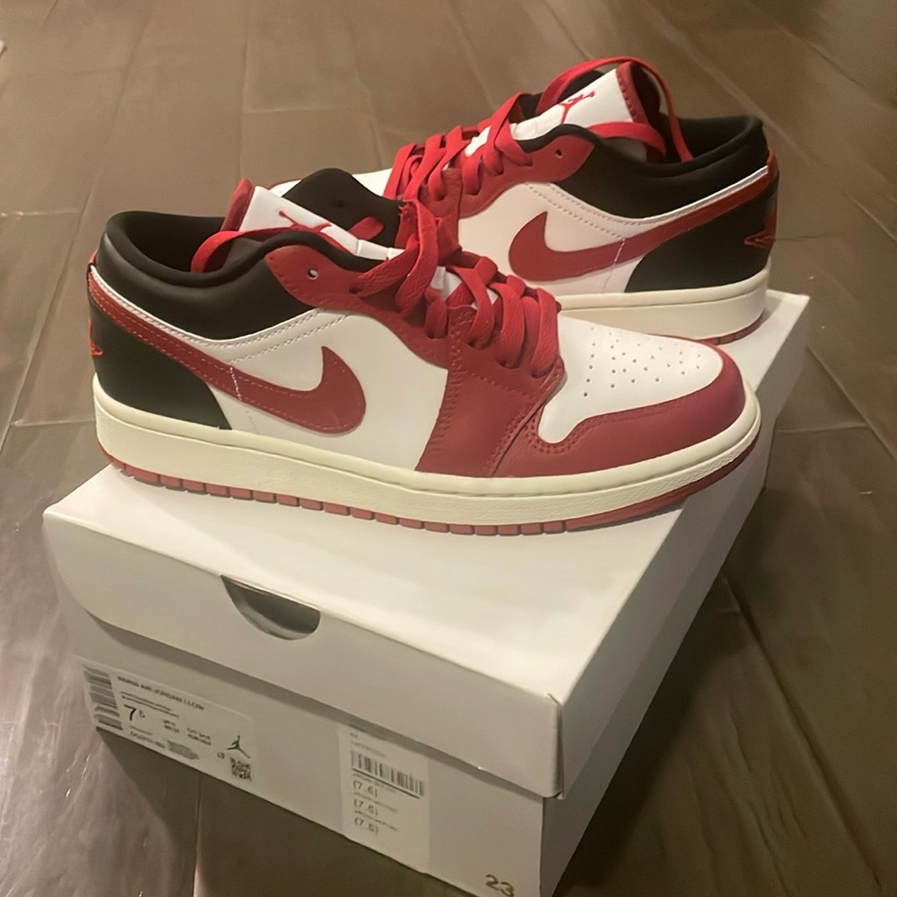 Air Jordan 1 Low Sneakers
